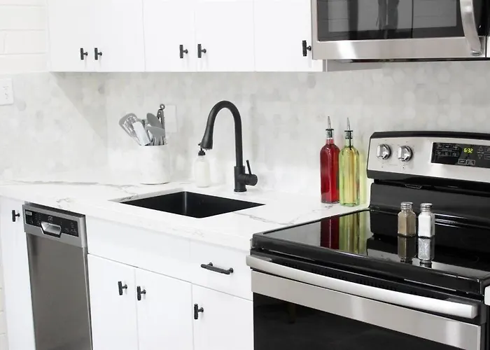 Remodeled Modern Ground Level Blocks To Dwntn - B Apartment Tempe